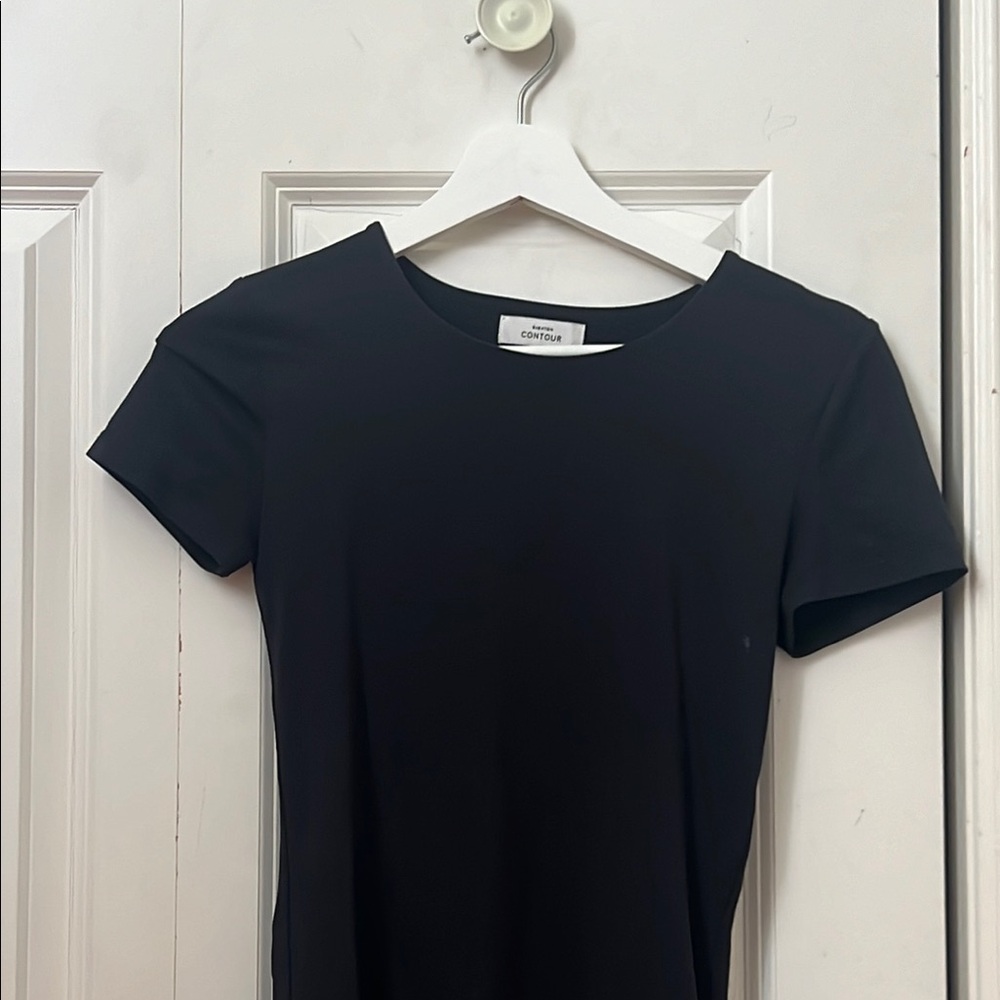 Aritzia Body Contour Short Sleeves